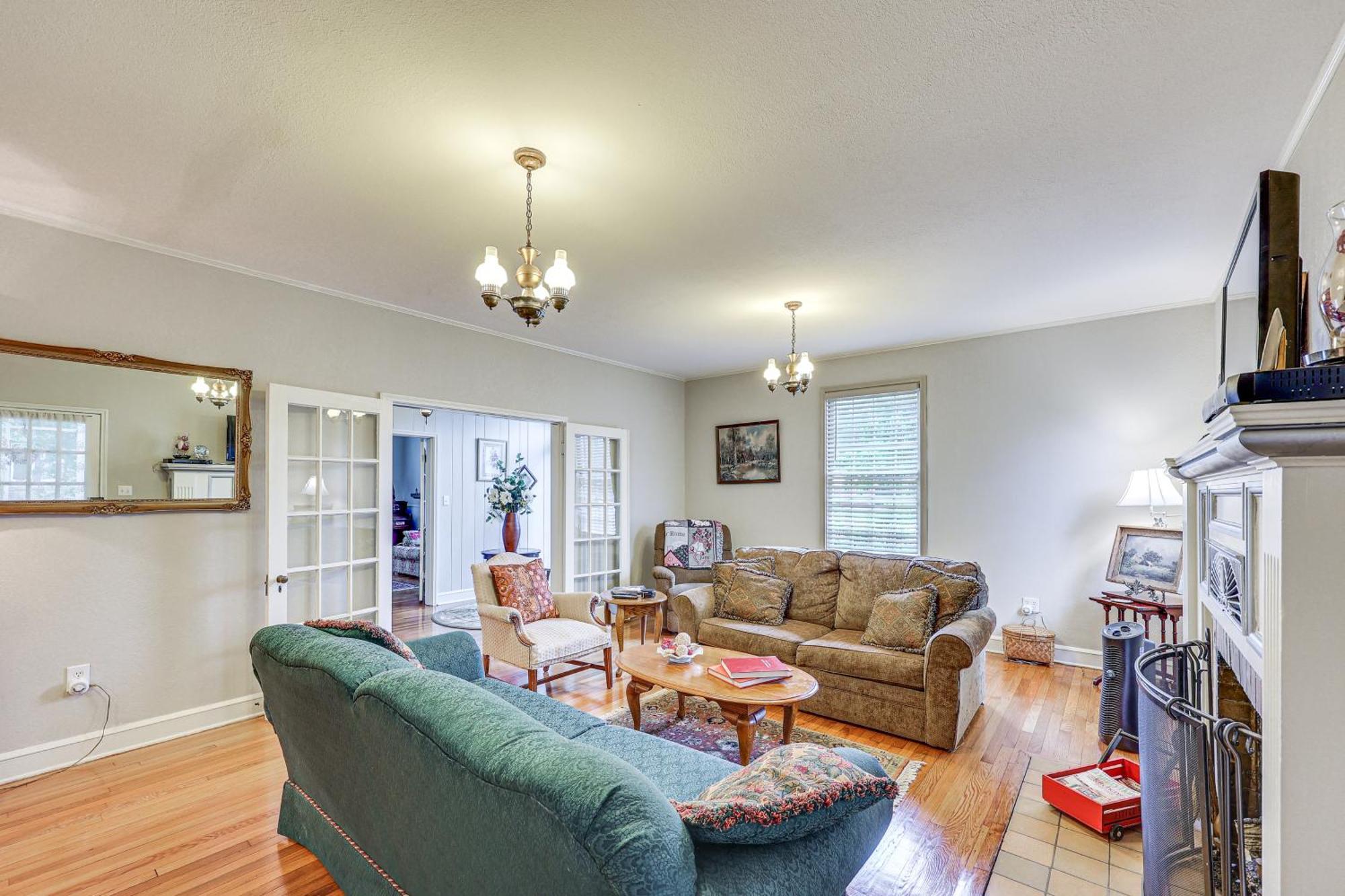 Delightful Retreat With Fireplace And Large Yard! Dış mekan fotoğraf